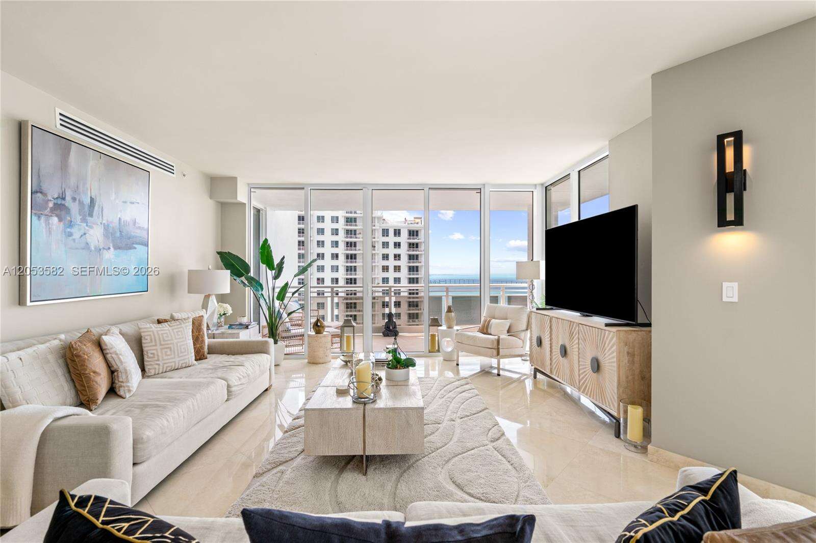 Carbonell at 901 Brickell Key Blvd, Miami, FL 33131 - For Rent photo 1