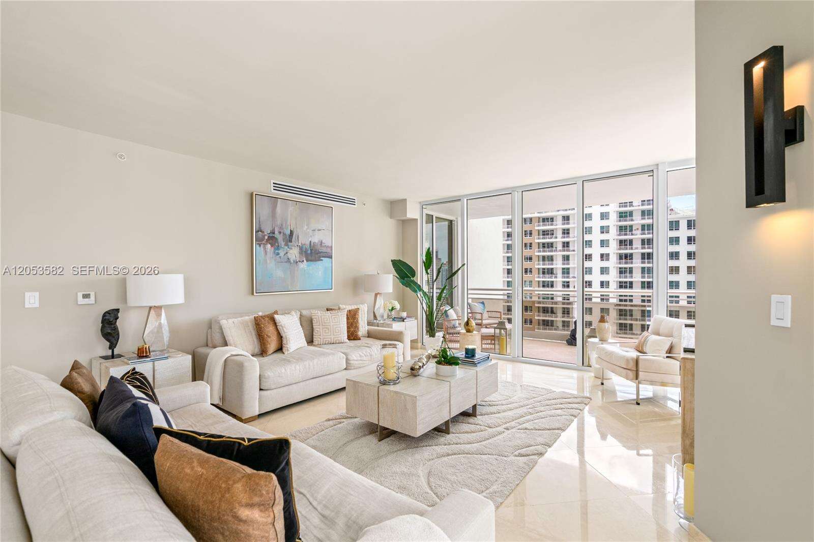 Carbonell at 901 Brickell Key Blvd, Miami, FL 33131 - For Rent photo 2
