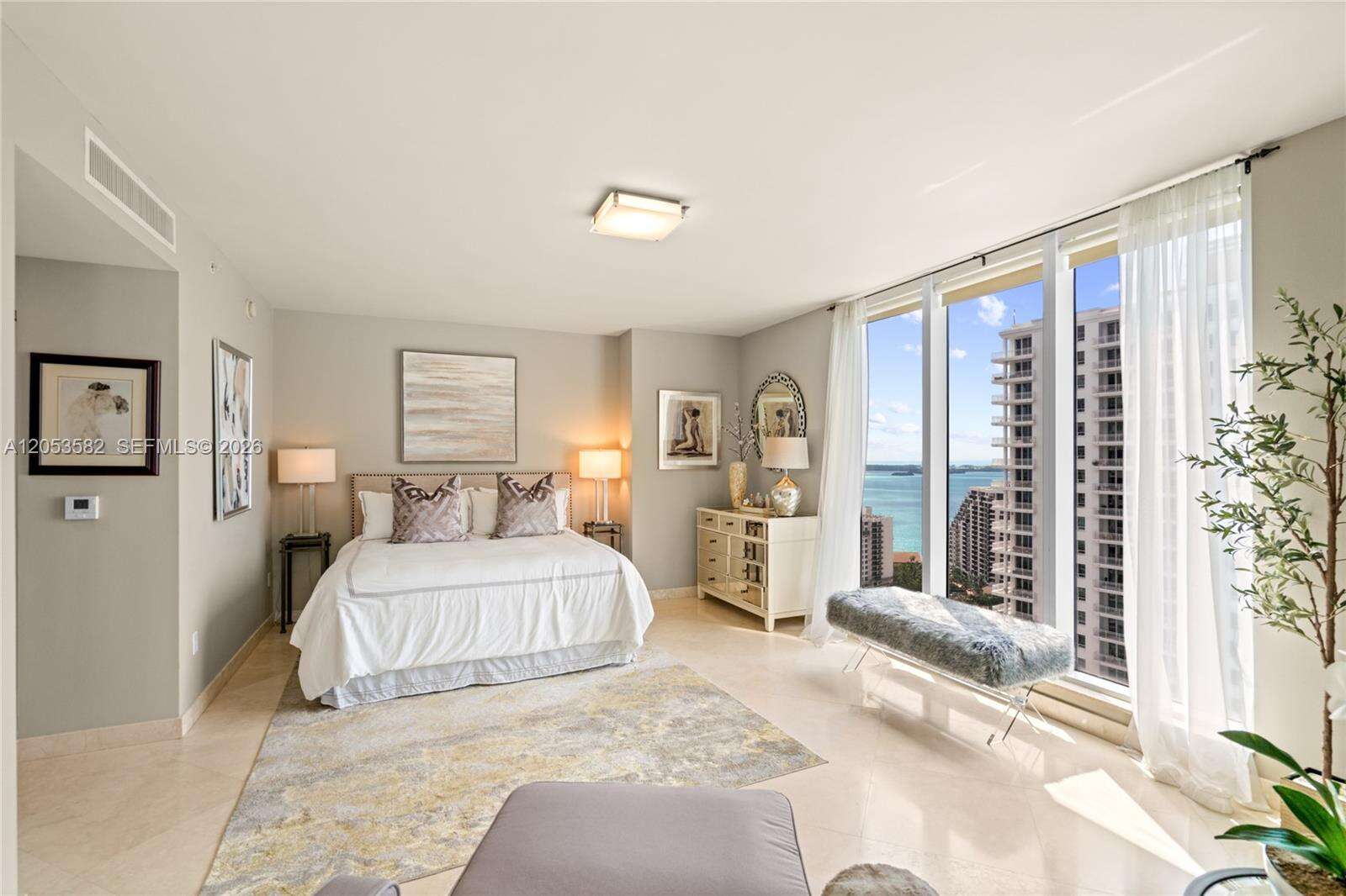 Carbonell at 901 Brickell Key Blvd, Miami, FL 33131 - For Rent photo 12
