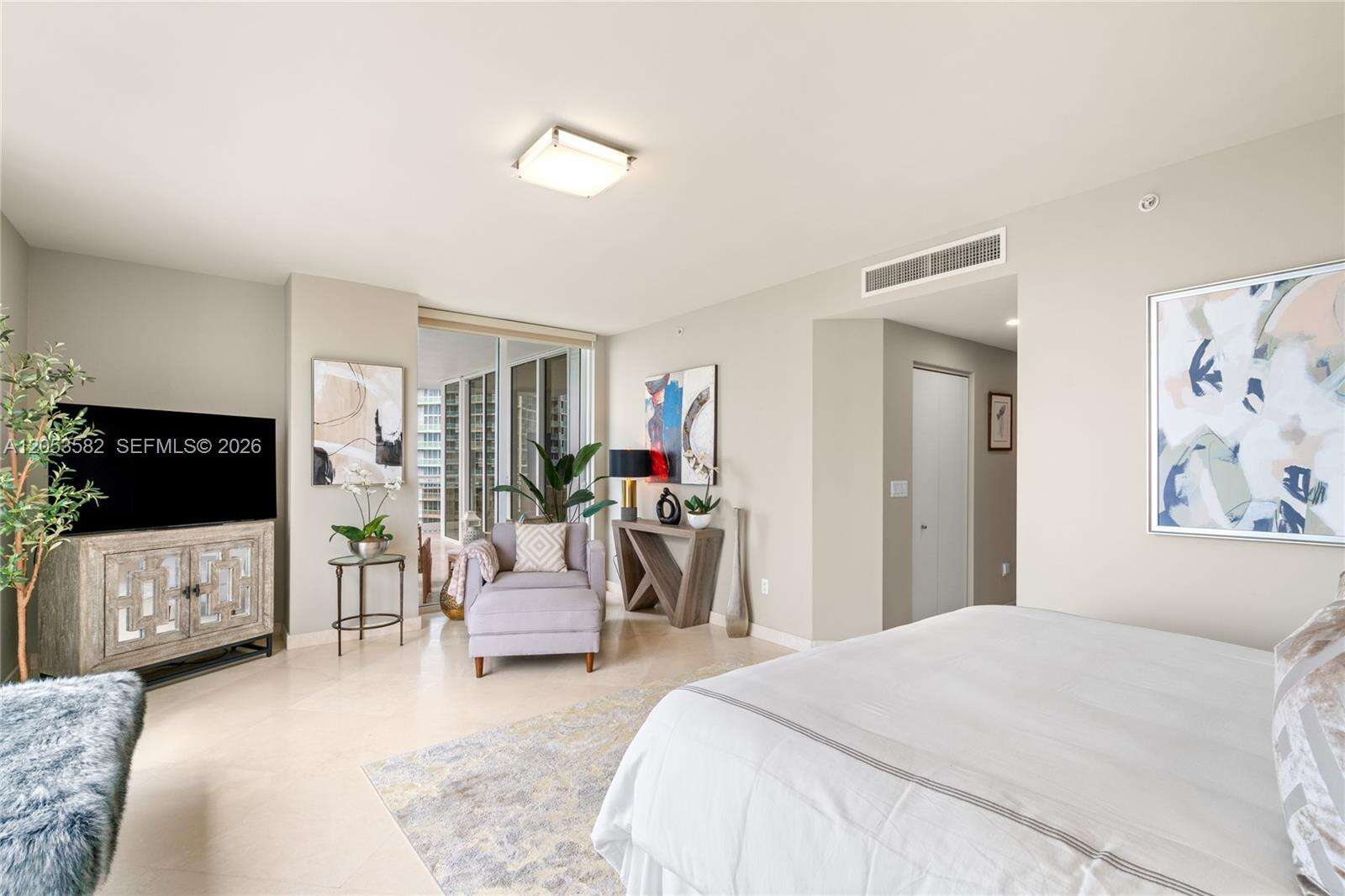 Carbonell at 901 Brickell Key Blvd, Miami, FL 33131 - For Rent photo 18