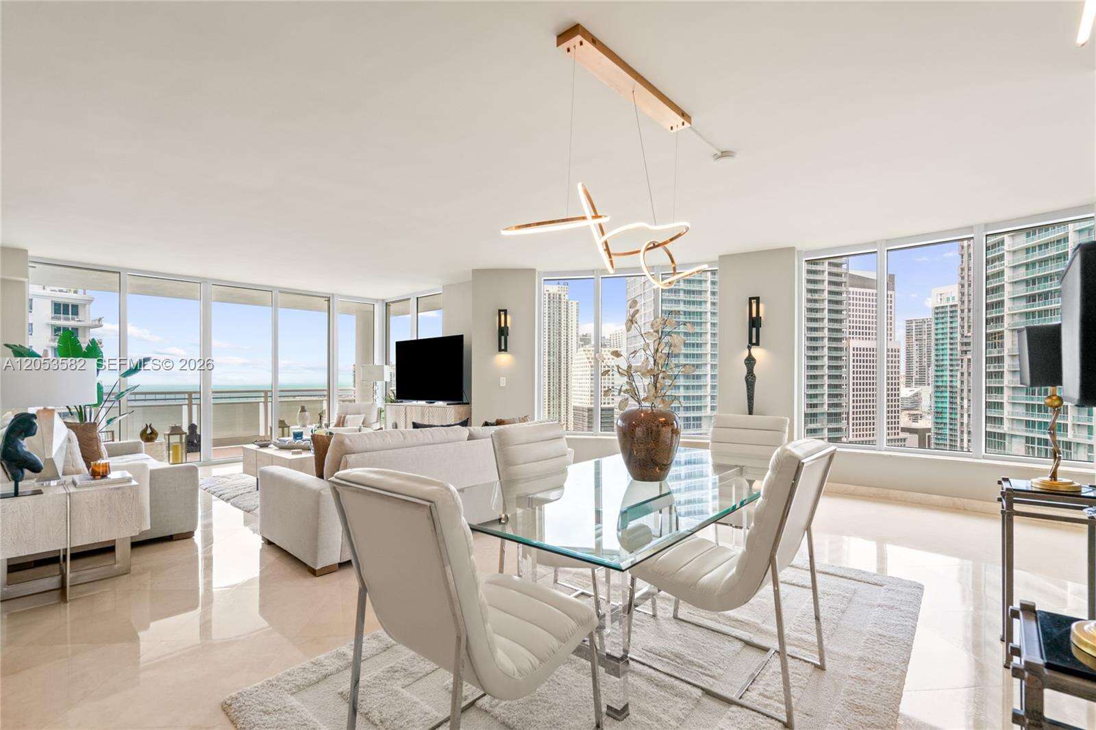 Carbonell at 901 Brickell Key Blvd, Miami, FL 33131 - For Rent photo 4