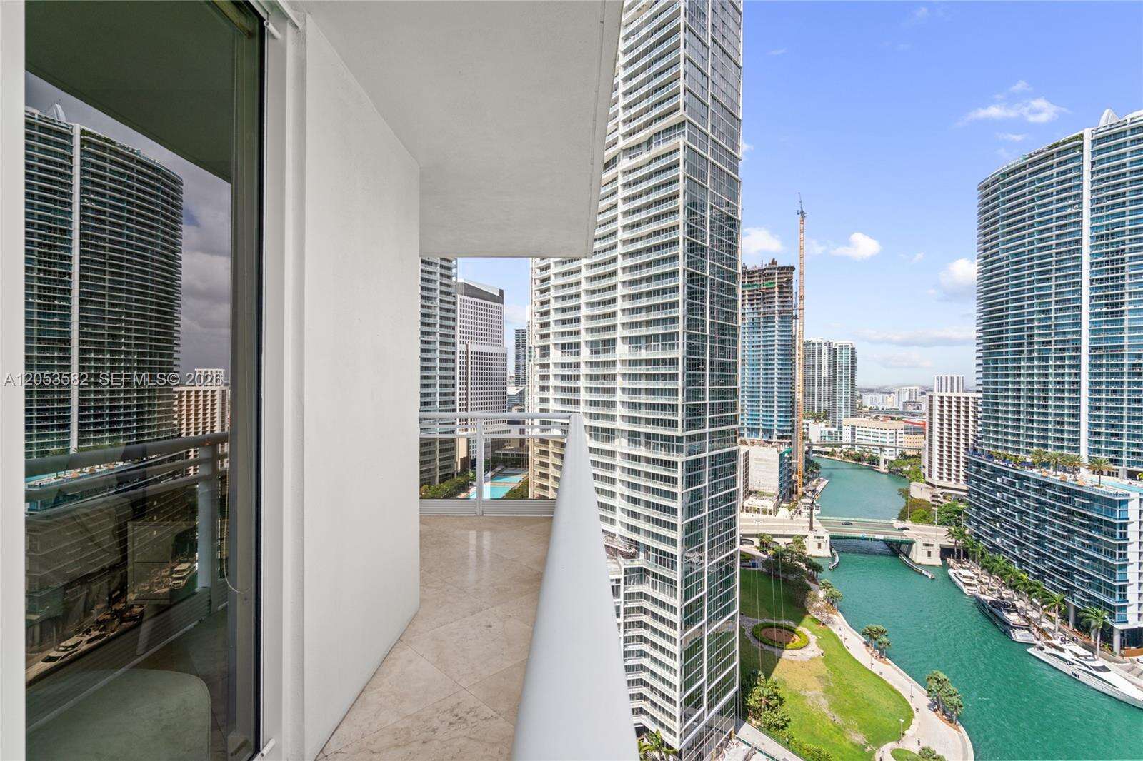 Carbonell at 901 Brickell Key Blvd, Miami, FL 33131 - For Rent photo 40