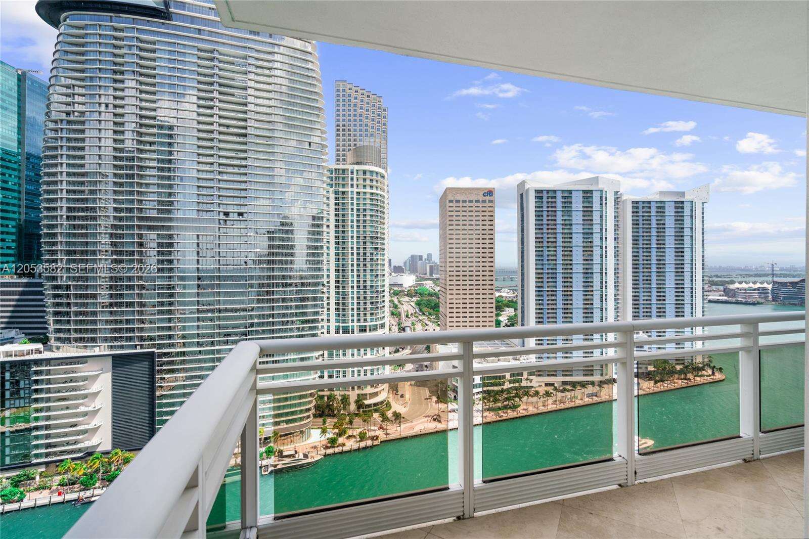 Carbonell at 901 Brickell Key Blvd, Miami, FL 33131 - For Rent photo 42