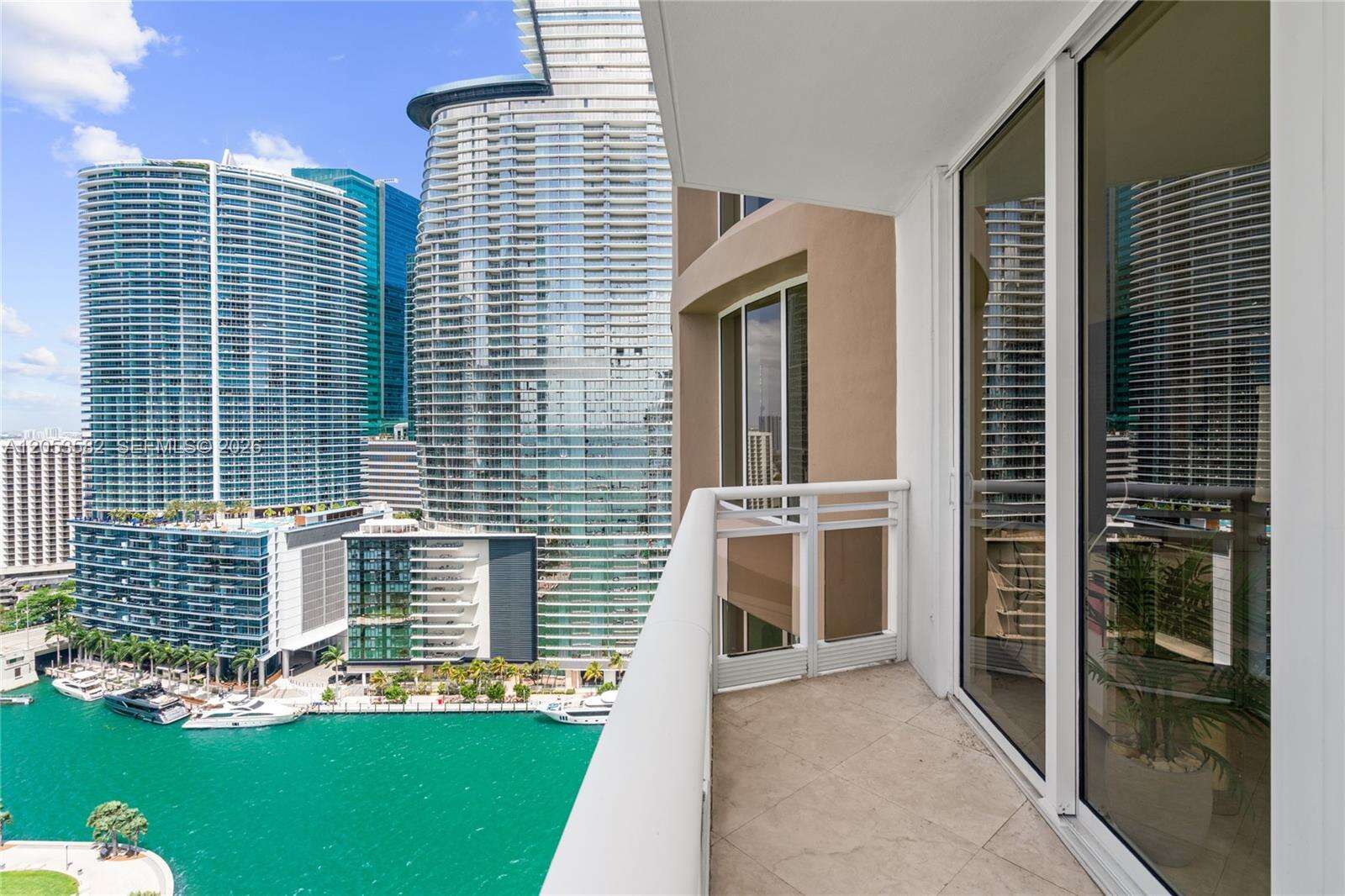 Carbonell at 901 Brickell Key Blvd, Miami, FL 33131 - For Rent photo 73