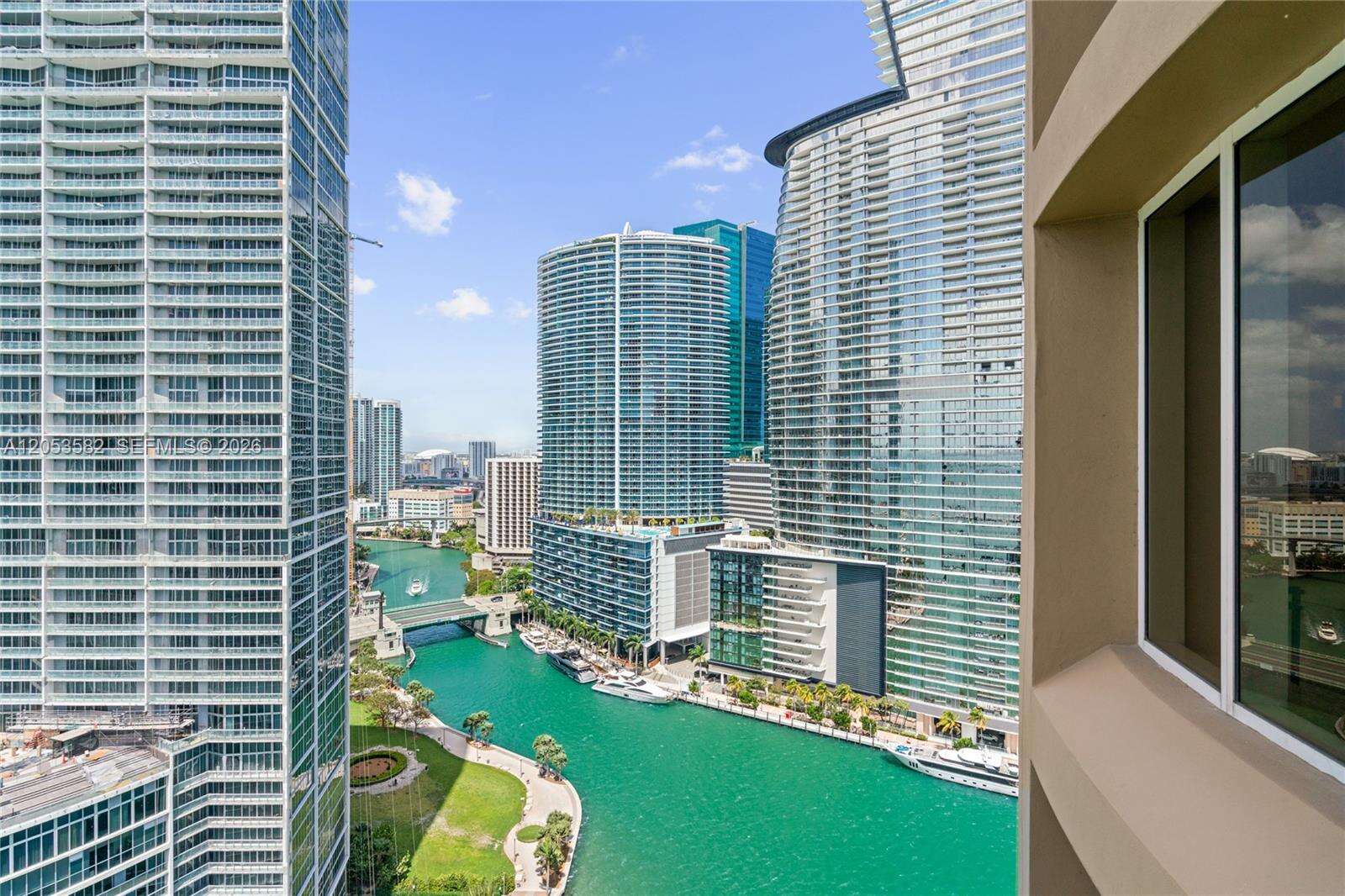 Carbonell at 901 Brickell Key Blvd, Miami, FL 33131 - For Rent photo 78