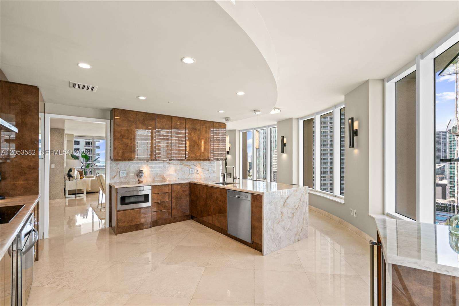 Carbonell at 901 Brickell Key Blvd, Miami, FL 33131 - For Rent photo 86