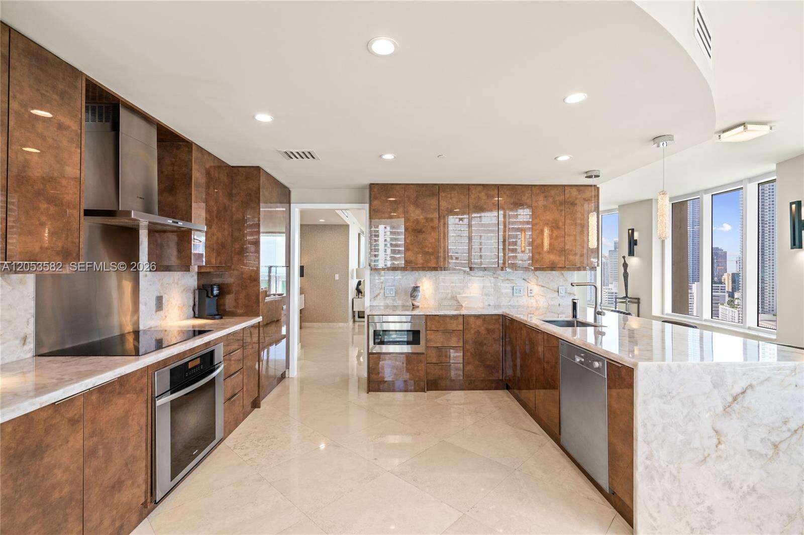 Carbonell at 901 Brickell Key Blvd, Miami, FL 33131 - For Rent photo 87