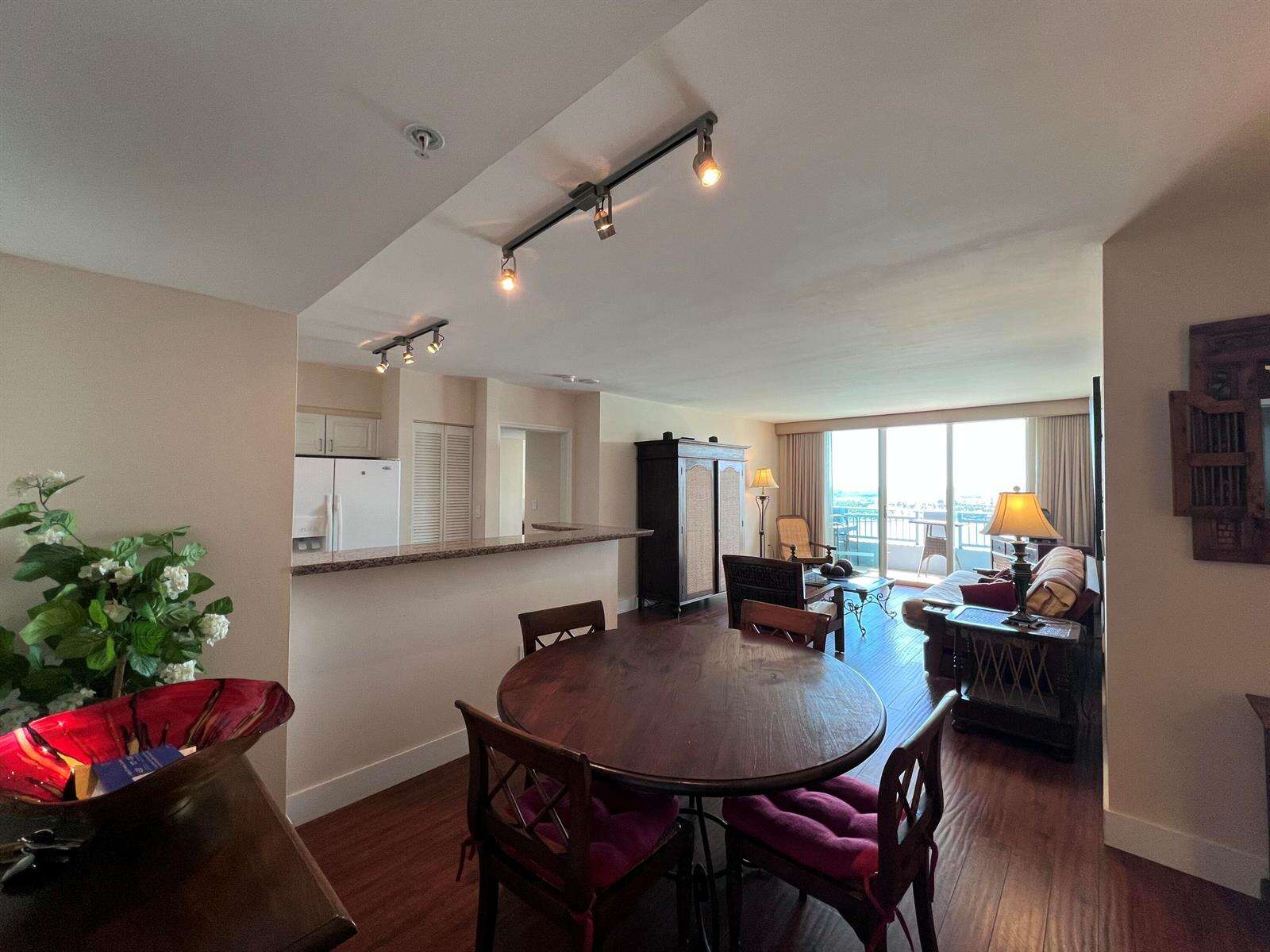 Yacht Club At Portofino at 90 Alton, Miami Beach, FL 33139 - For Rent photo 7