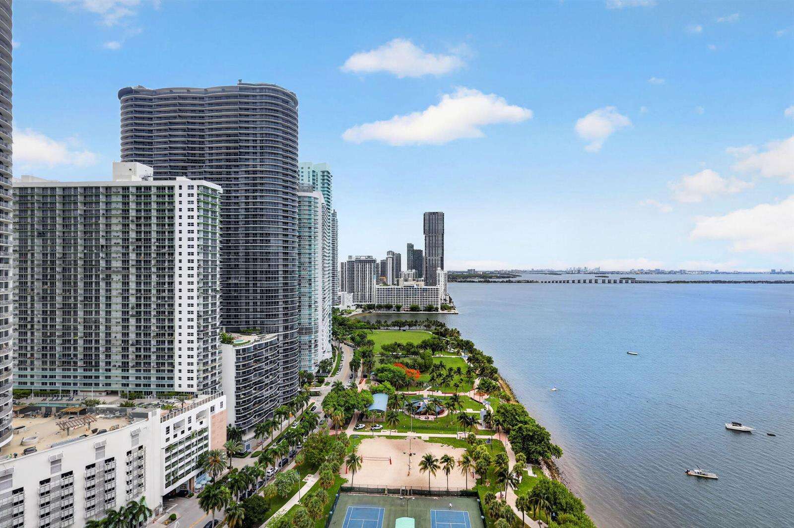 The Grand at 1717 Bayshore, Miami, FL 33132 - For Rent photo 2