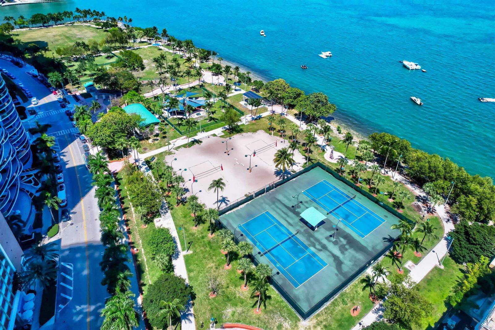 The Grand at 1717 Bayshore, Miami, FL 33132 - For Rent photo 14