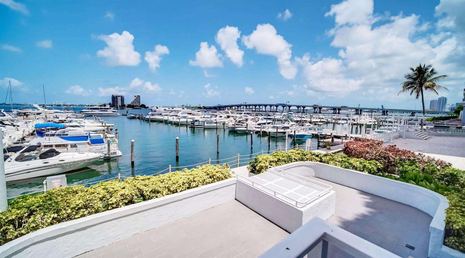 The Grand at 1717 Bayshore, Miami, FL 33132 - For Rent photo 15