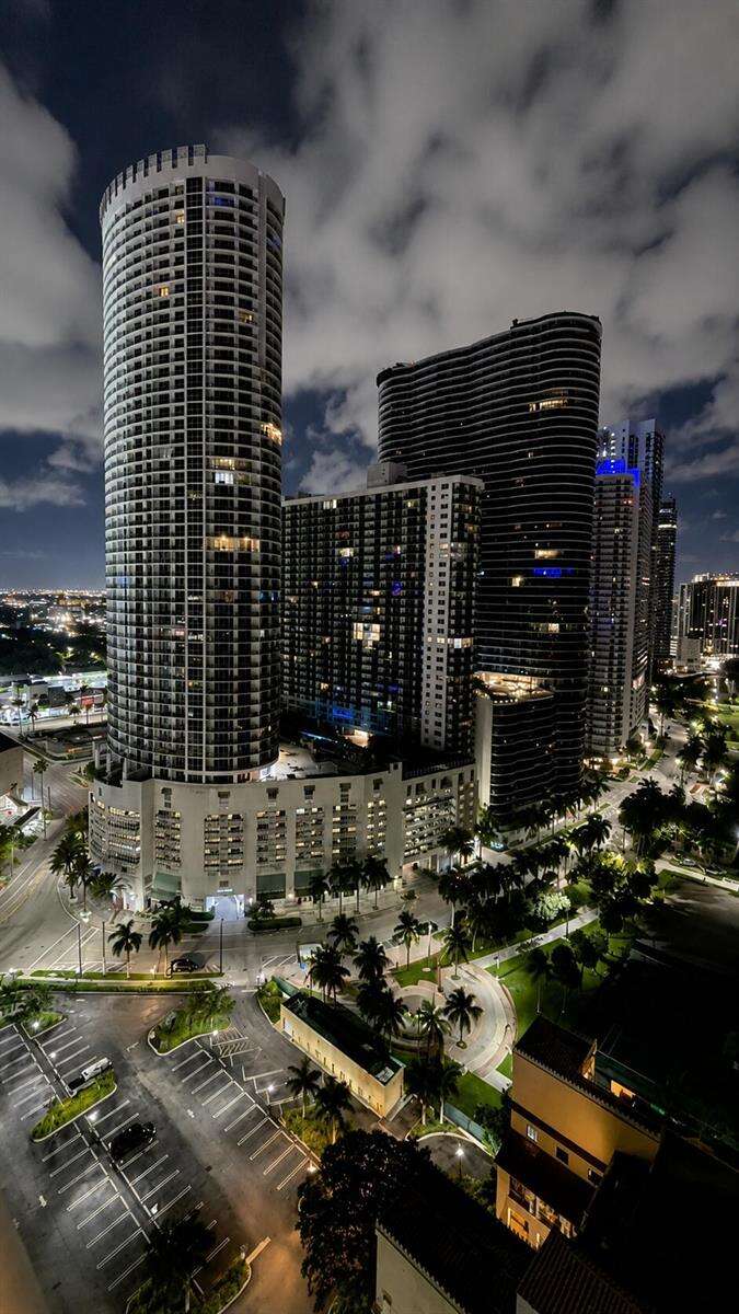 The Grand at 1717 Bayshore, Miami, FL 33132 - For Rent photo 4