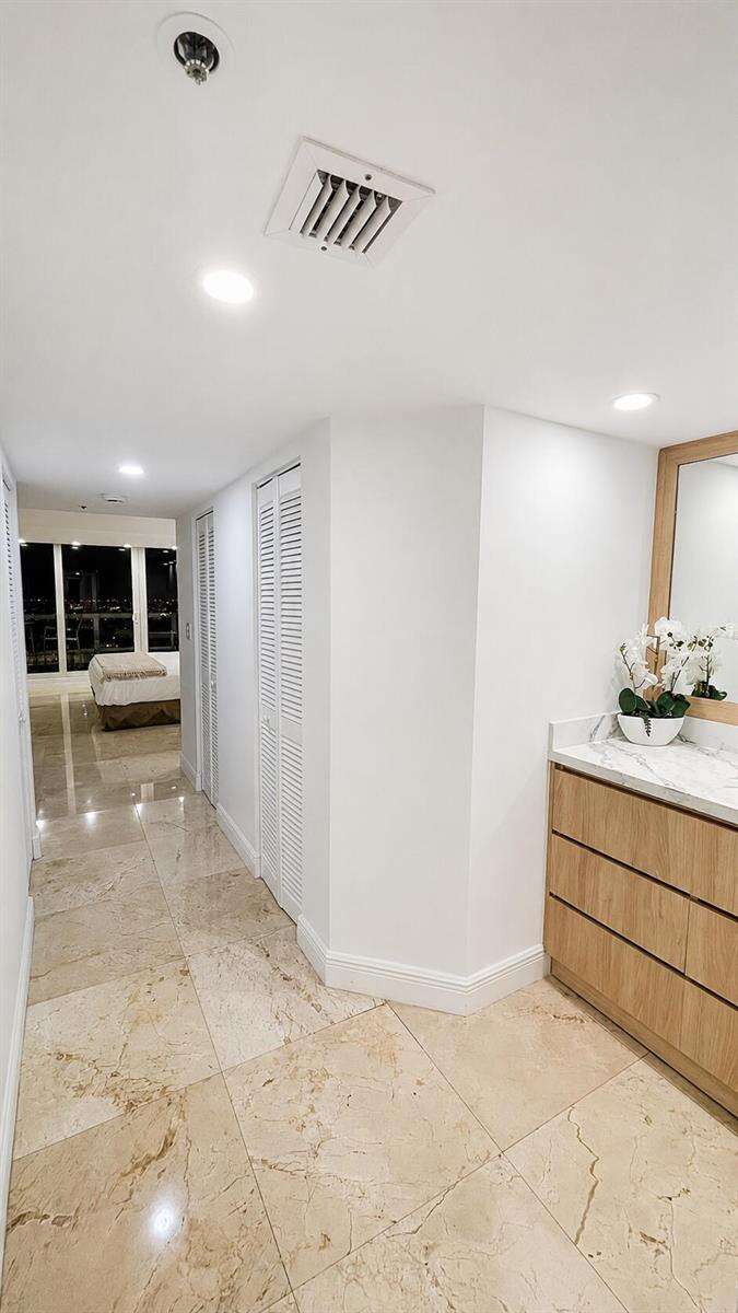 The Grand at 1717 Bayshore, Miami, FL 33132 - For Rent photo 32