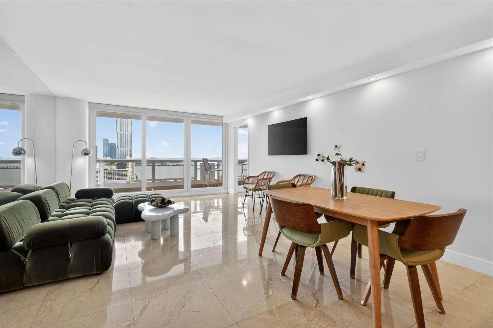 The Grand at 1717 Bayshore, Miami, FL 33132 - For Rent photo 5