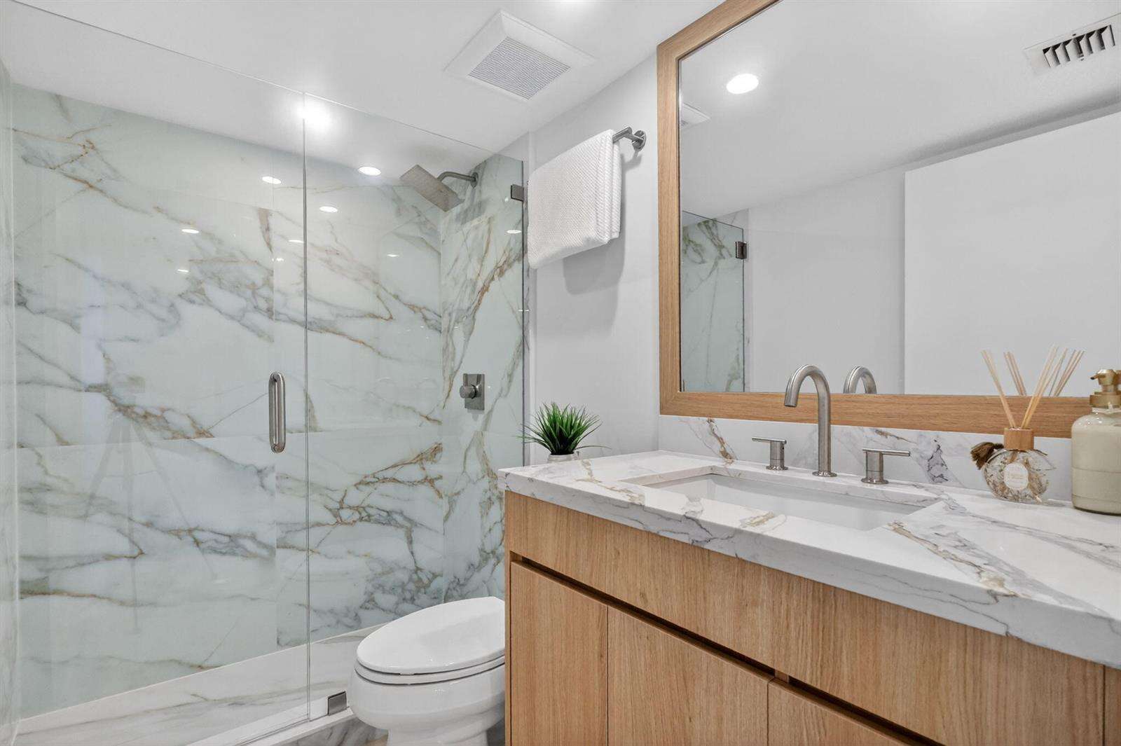 The Grand at 1717 Bayshore, Miami, FL 33132 - For Rent photo 42