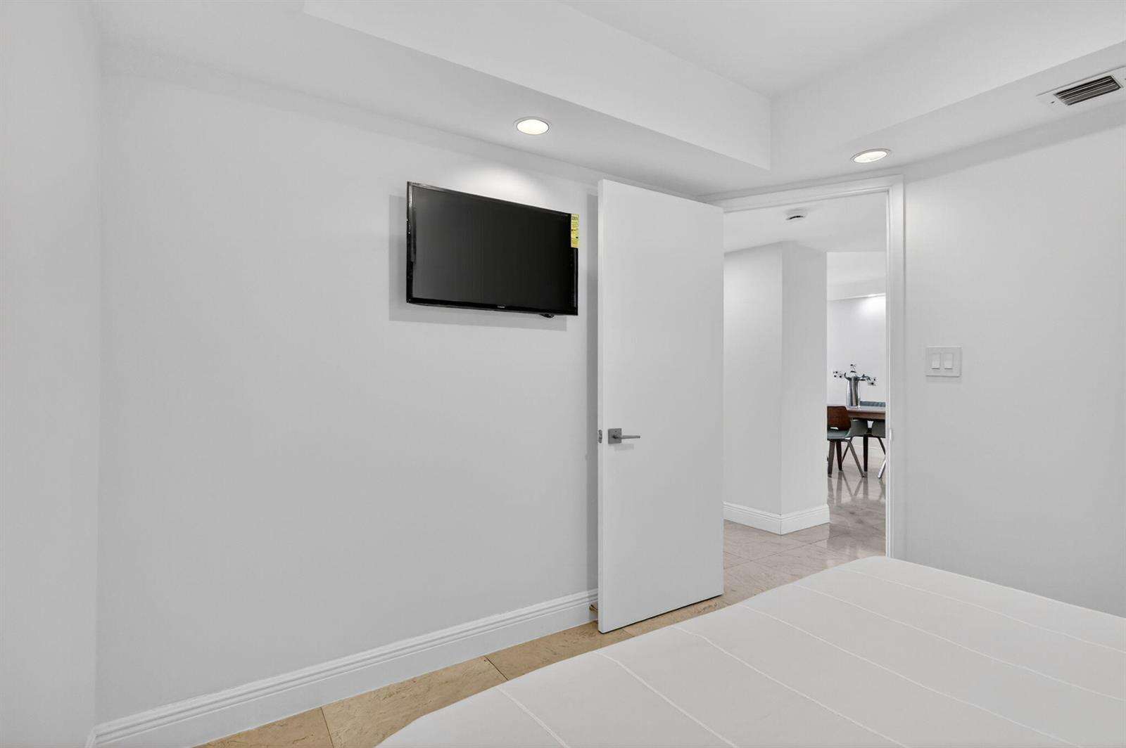The Grand at 1717 Bayshore, Miami, FL 33132 - For Rent photo 45