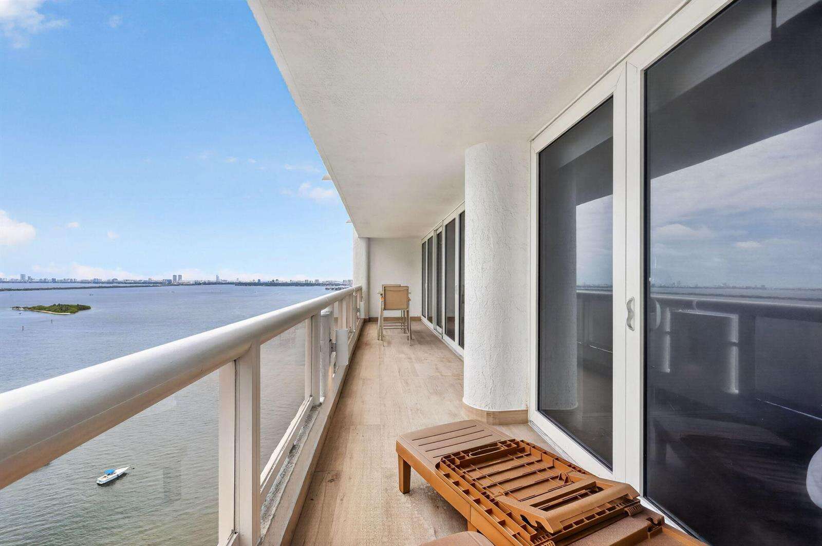 The Grand at 1717 Bayshore, Miami, FL 33132 - For Rent photo 7