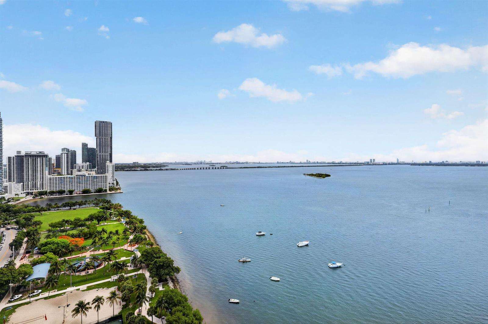 The Grand at 1717 Bayshore, Miami, FL 33132 - For Rent photo 8
