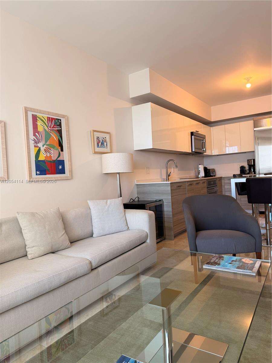 Brickell House at 1300 Brickell Bay Dr, Miami, FL 33131 - For Rent photo 2