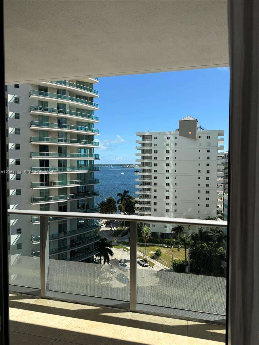 Brickell House at 1300 Brickell Bay Dr, Miami, FL 33131 - For Rent photo 12