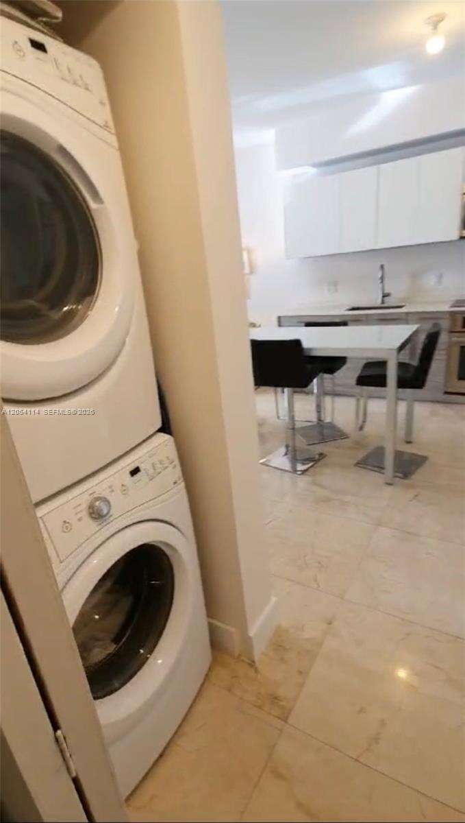 Brickell House at 1300 Brickell Bay Dr, Miami, FL 33131 - For Rent photo 14