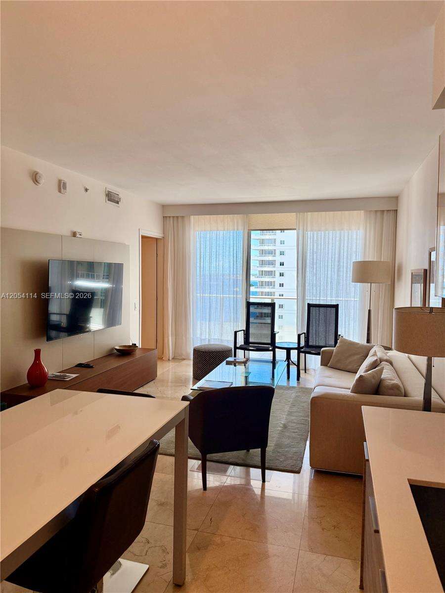 Brickell House at 1300 Brickell Bay Dr, Miami, FL 33131 - For Rent photo 4