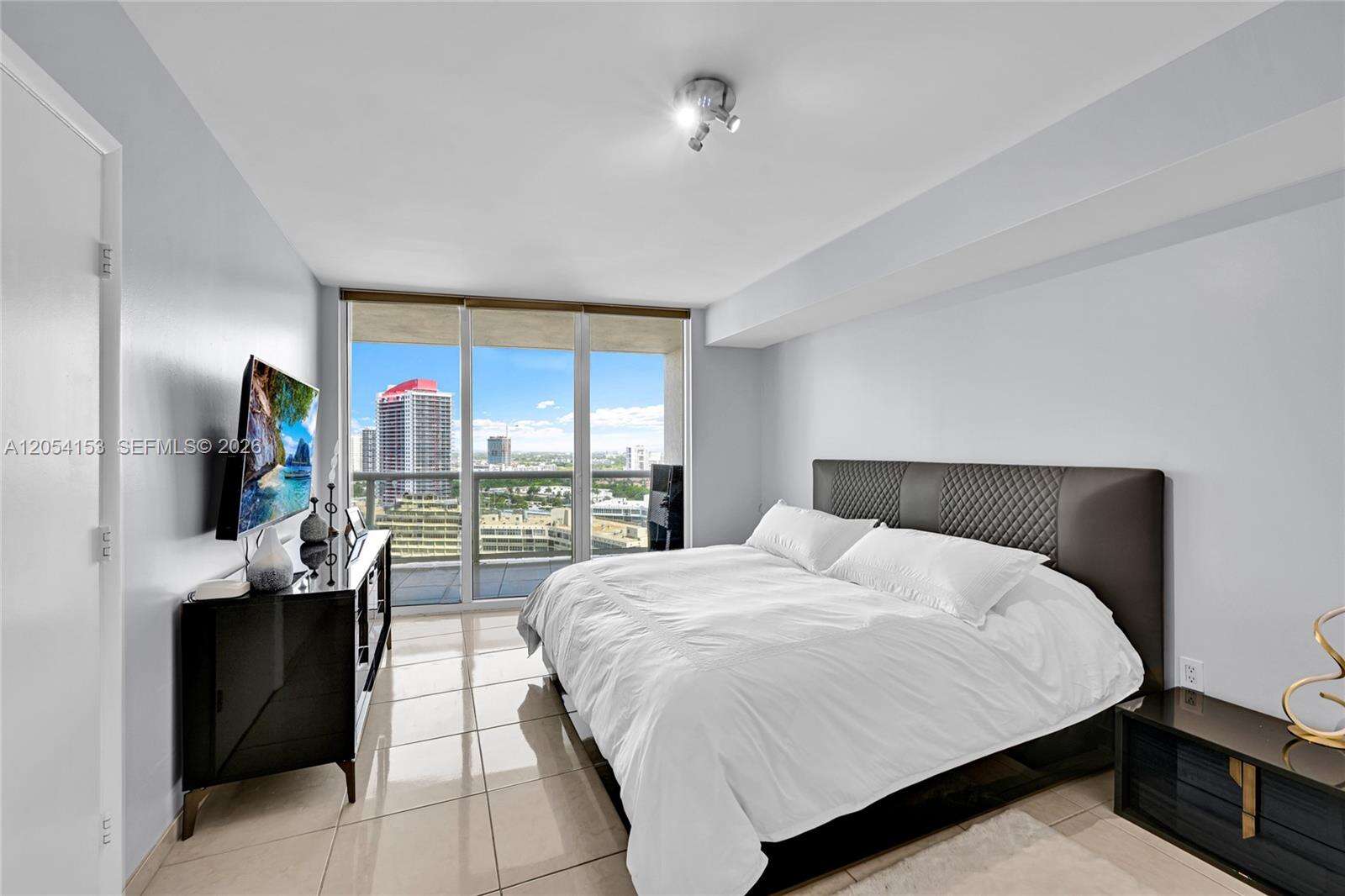 The Beach Club at 1850 Ocean Dr, Hallandale Beach, FL 33009 - For Rent photo 12