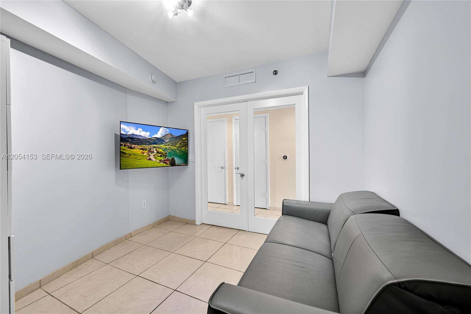 The Beach Club at 1850 Ocean Dr, Hallandale Beach, FL 33009 - For Rent photo 18