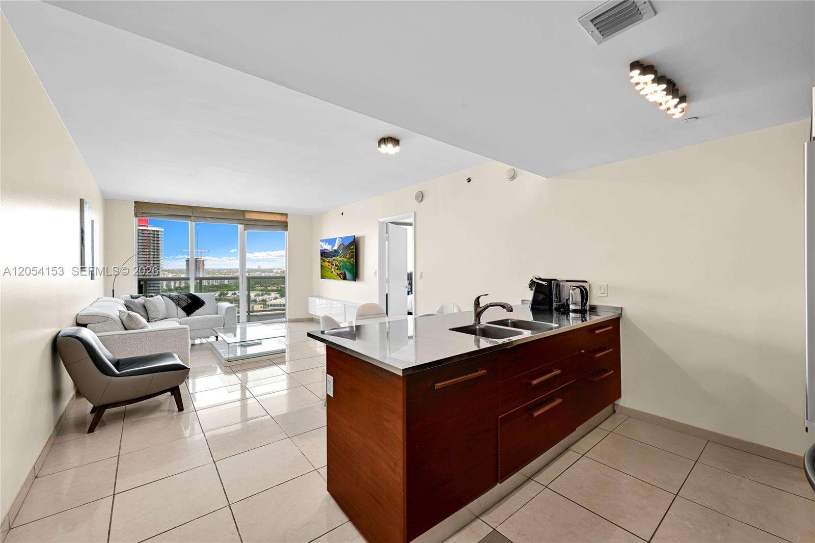 The Beach Club at 1850 Ocean Dr, Hallandale Beach, FL 33009 - For Rent photo 6