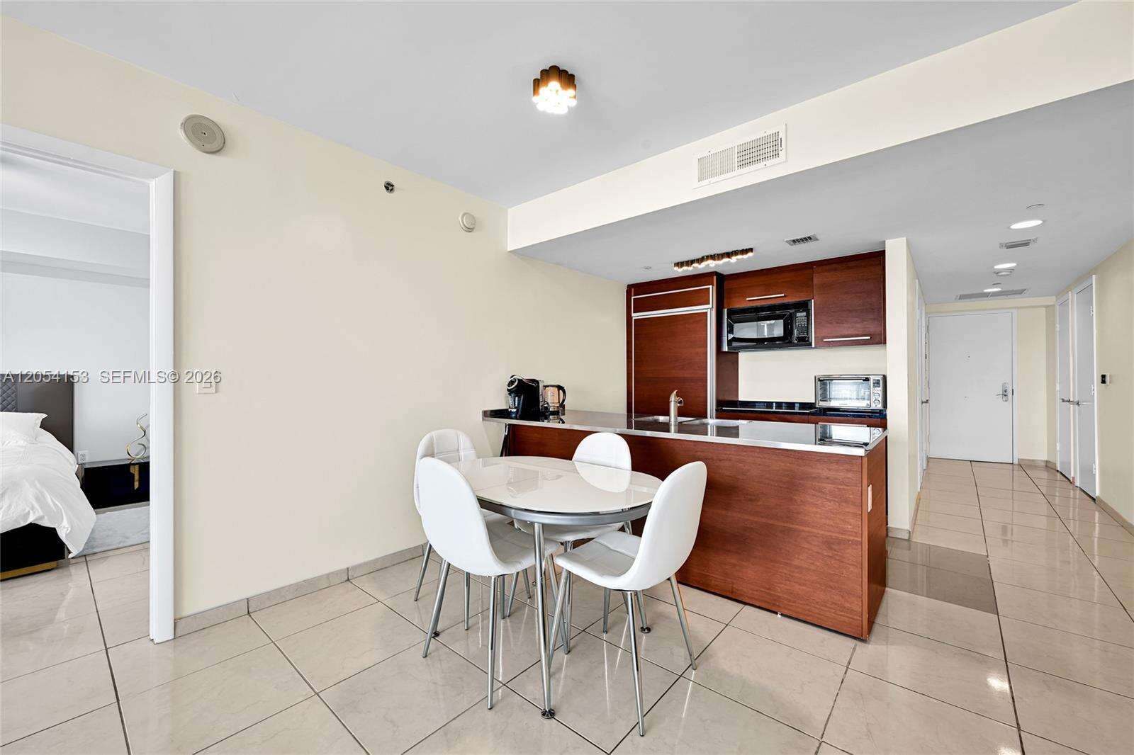 The Beach Club at 1850 Ocean Dr, Hallandale Beach, FL 33009 - For Rent photo 9