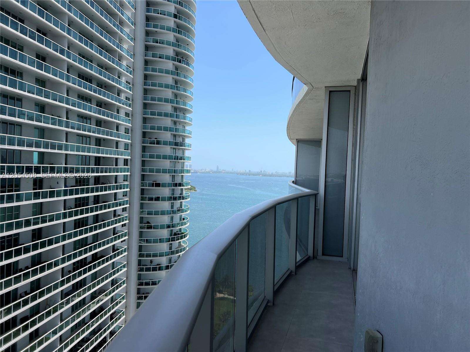 Aria On The Bay at 488 18 St, Miami, FL 33132 - For Rent photo 1