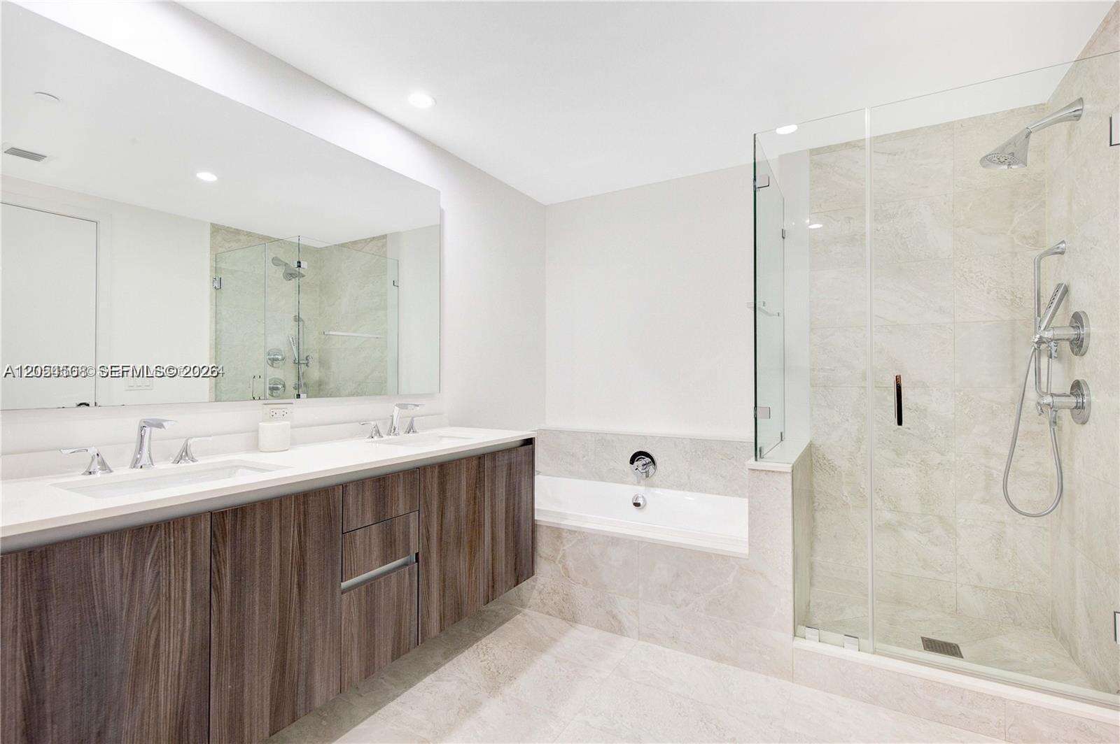 Aria On The Bay at 488 18 St, Miami, FL 33132 - For Rent photo 19