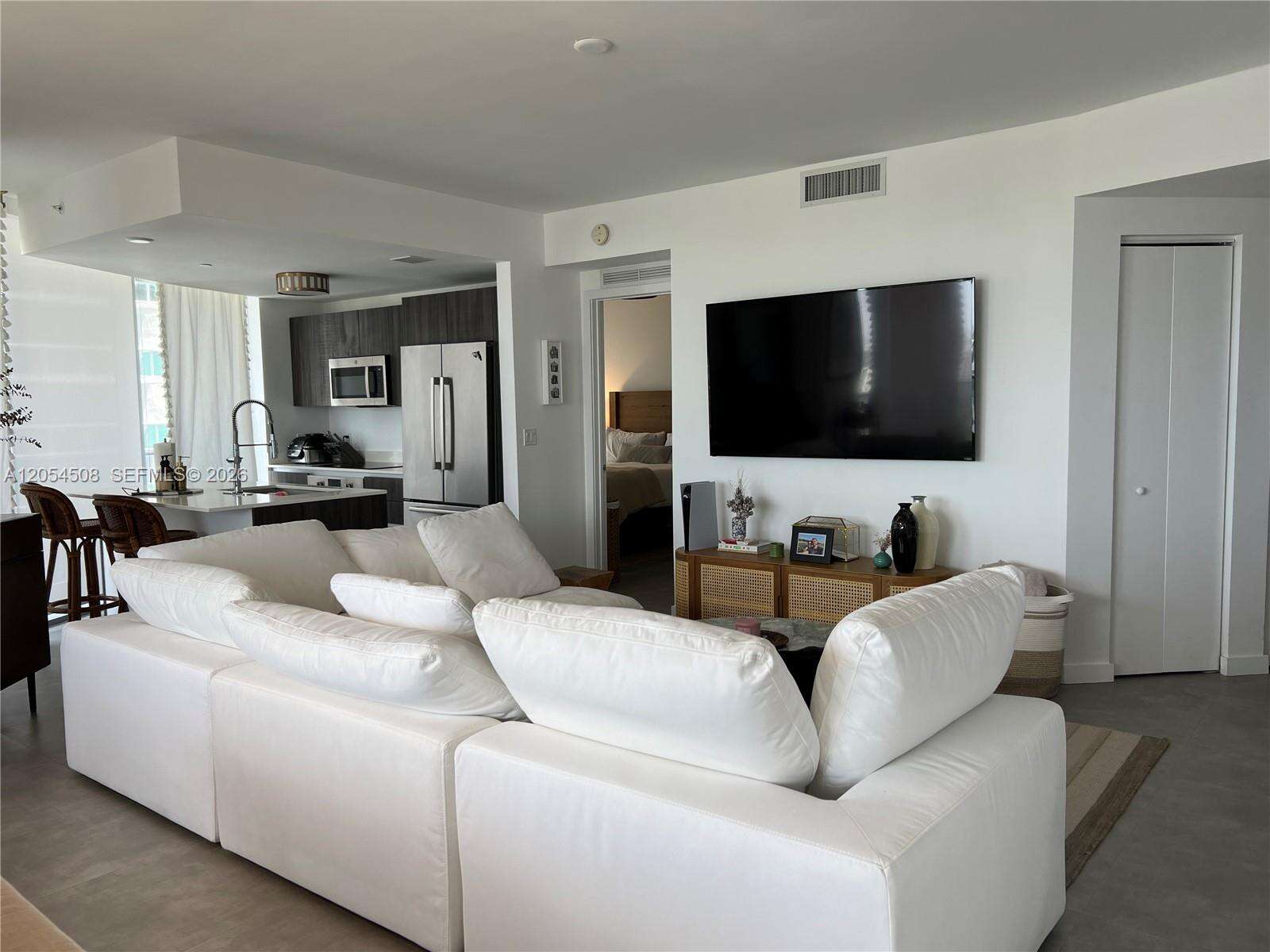 Aria On The Bay at 488 18 St, Miami, FL 33132 - For Rent photo 9