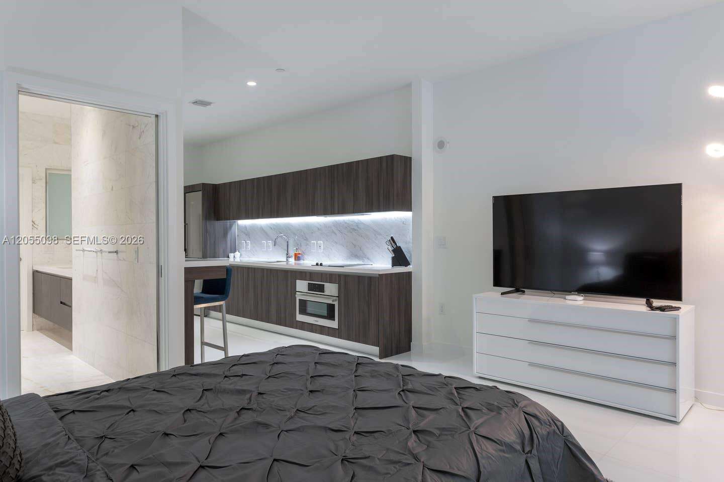 Paramount Miami Worldcenter at 851 1 Ave, Miami, FL 33132 - For Rent photo 13