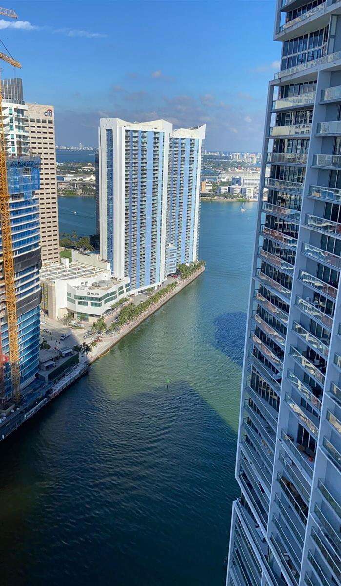 Icon Brickell 1 at 475 Brickell, Miami, FL 33131 - For Rent photo 1