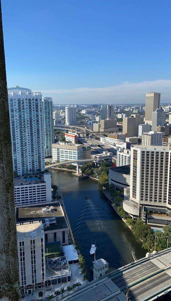 Icon Brickell 1 at 475 Brickell, Miami, FL 33131 - For Rent photo 2