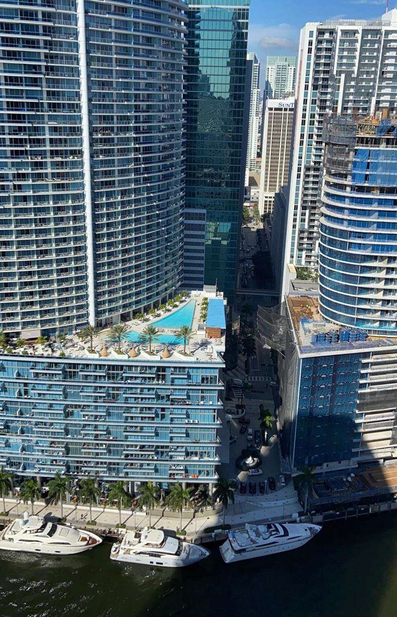 Icon Brickell 1 at 475 Brickell, Miami, FL 33131 - For Rent photo 3