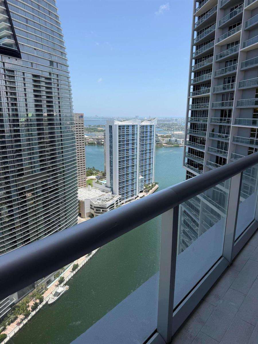 Icon Brickell 1 at 475 Brickell, Miami, FL 33131 - For Rent photo 4