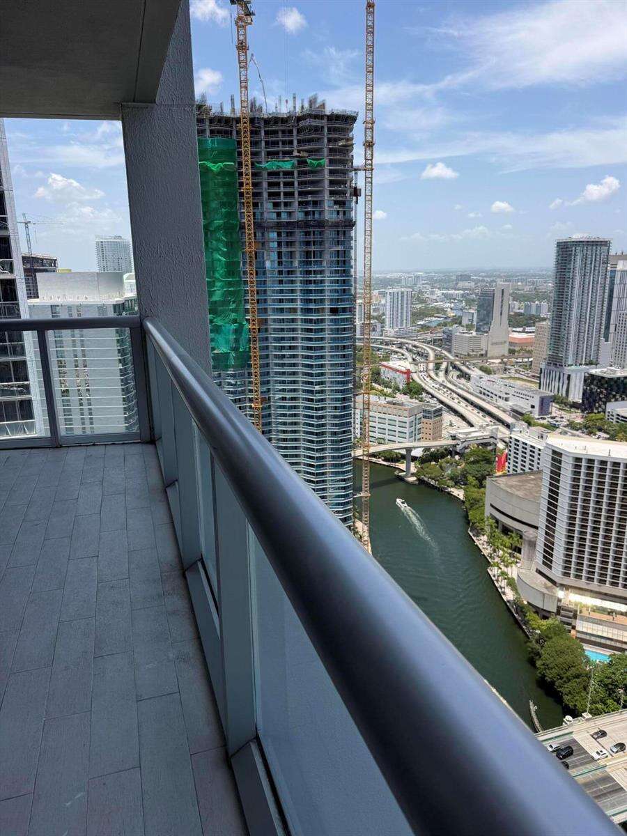 Icon Brickell 1 at 475 Brickell, Miami, FL 33131 - For Rent photo 5