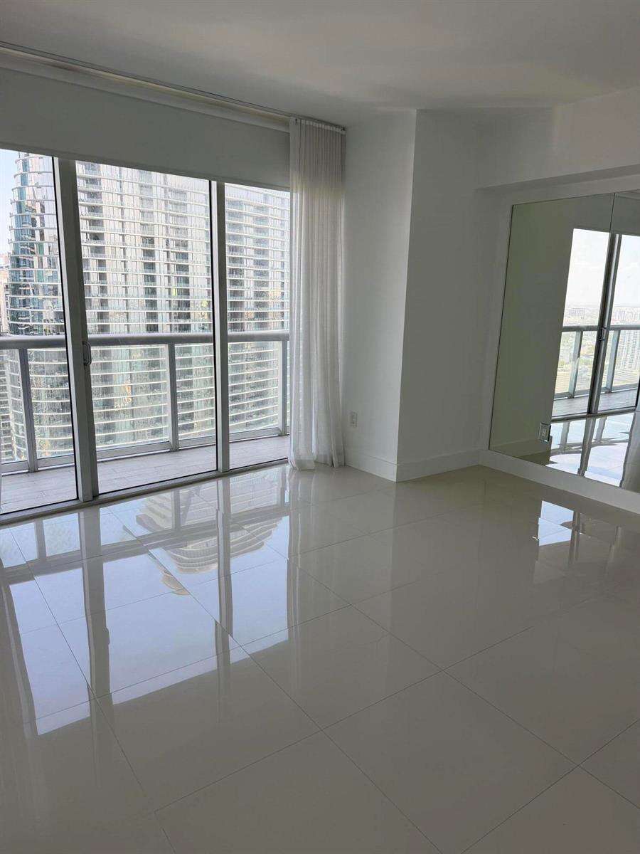 Icon Brickell 1 at 475 Brickell, Miami, FL 33131 - For Rent photo 7