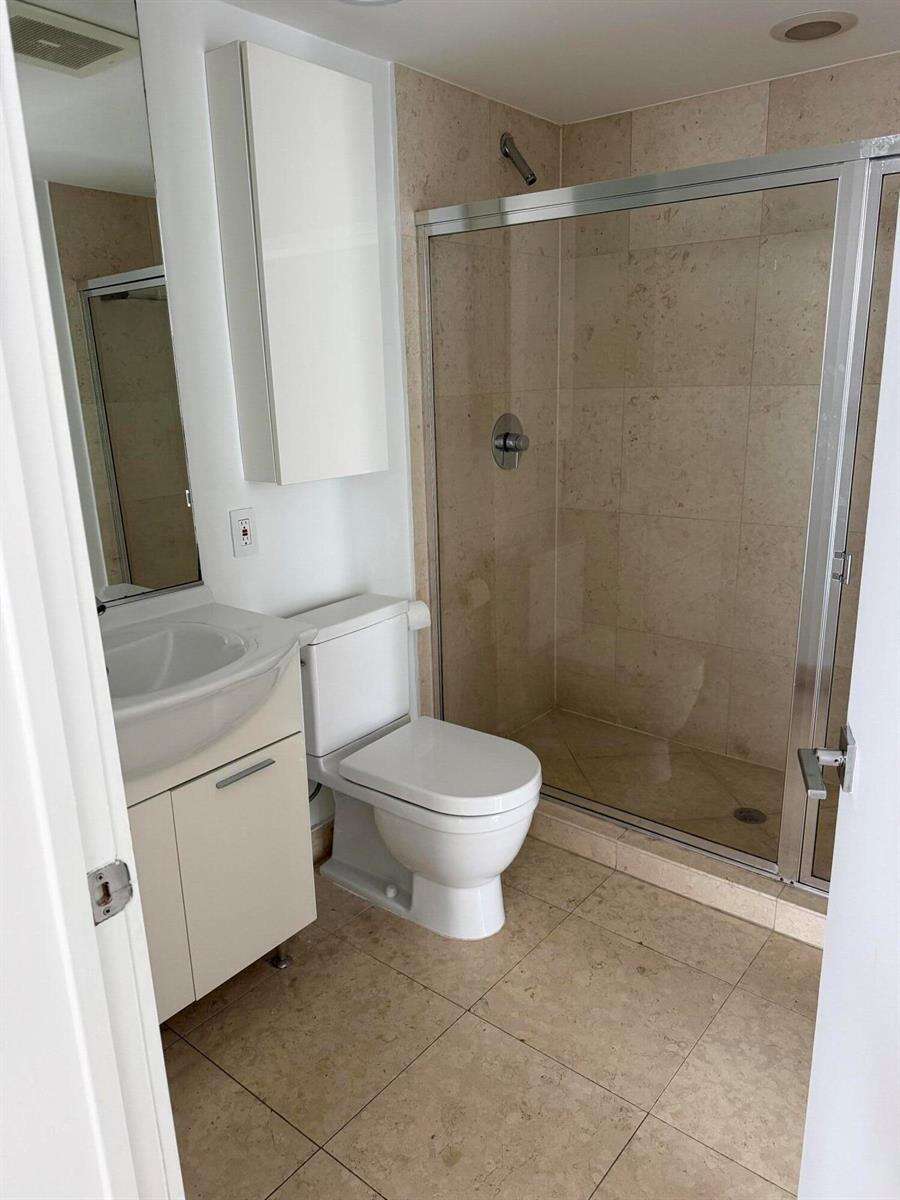 Icon Brickell 1 at 475 Brickell, Miami, FL 33131 - For Rent photo 10