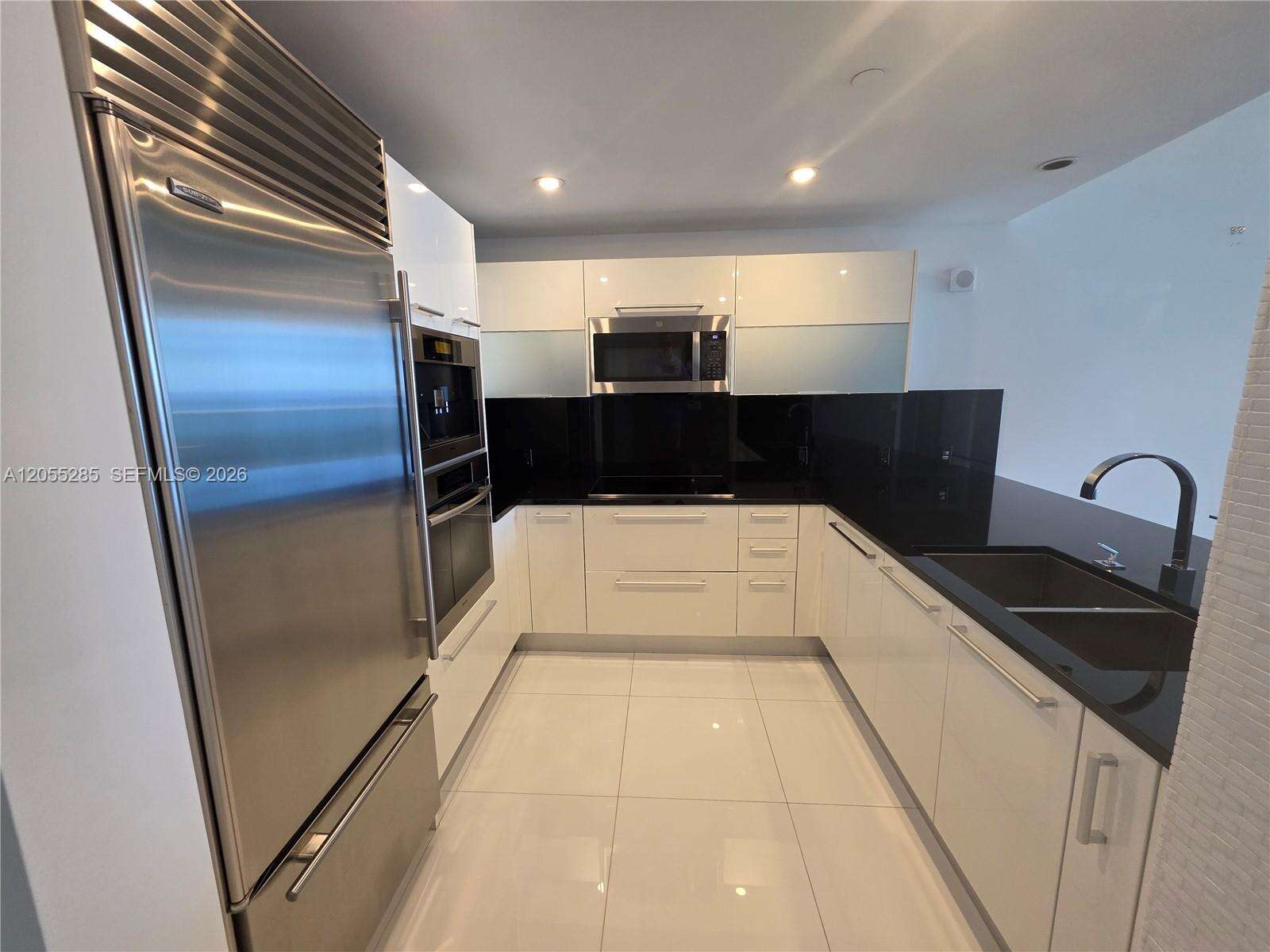 Jade Ocean at 17121 Collins Ave, Sunny Isles Beach, FL 33160 - For Rent photo 13