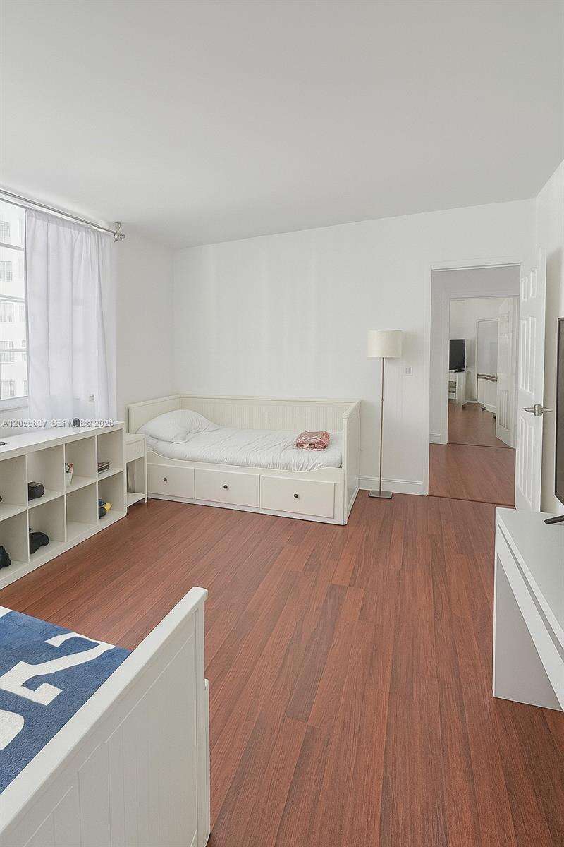 Four Ambassadors at 905 Brickell Bay Dr, Miami, FL 33131 - For Rent photo 2