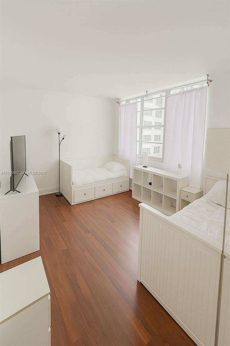 Four Ambassadors at 905 Brickell Bay Dr, Miami, FL 33131 - For Rent photo 11