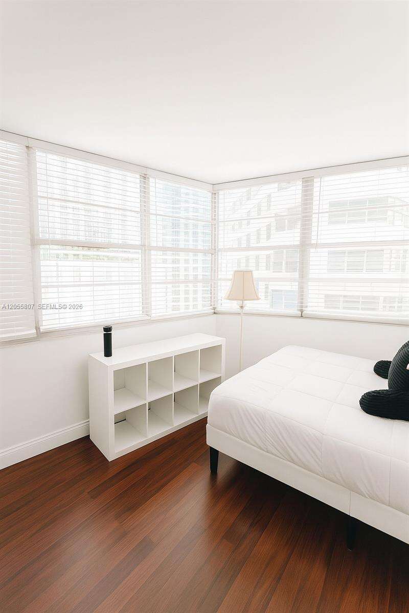 Four Ambassadors at 905 Brickell Bay Dr, Miami, FL 33131 - For Rent photo 4
