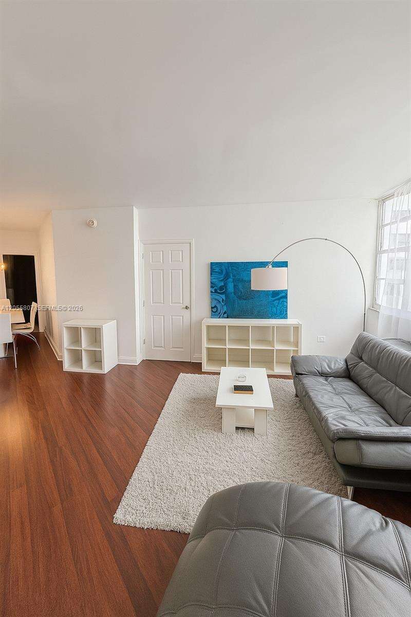 Four Ambassadors at 905 Brickell Bay Dr, Miami, FL 33131 - For Rent photo 10