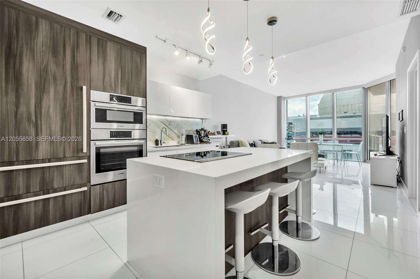 Paramount Miami Worldcenter at 851 1 Ave, Miami, FL 33132 - For Rent photo 1