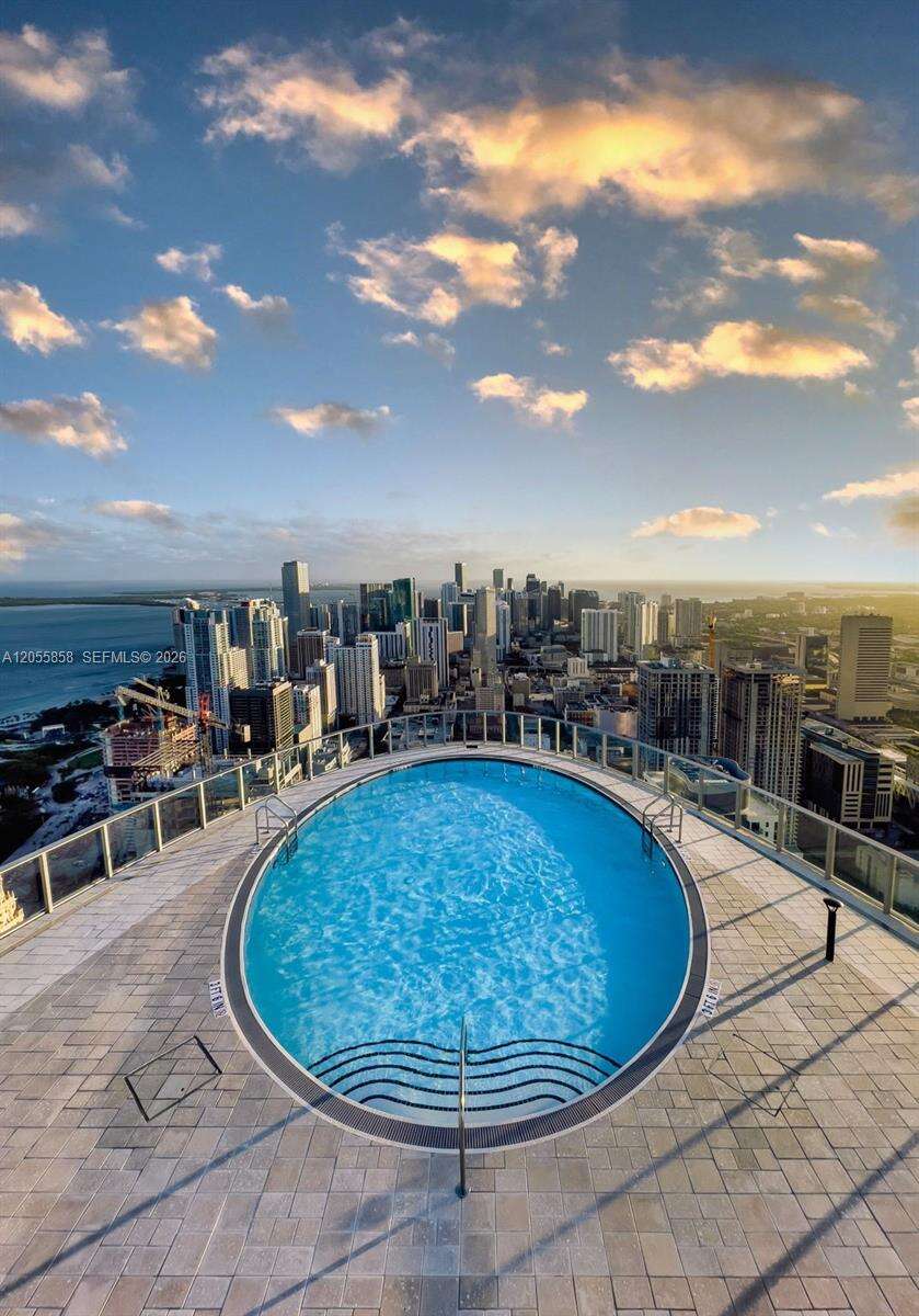 Paramount Miami Worldcenter at 851 1 Ave, Miami, FL 33132 - For Rent photo 45