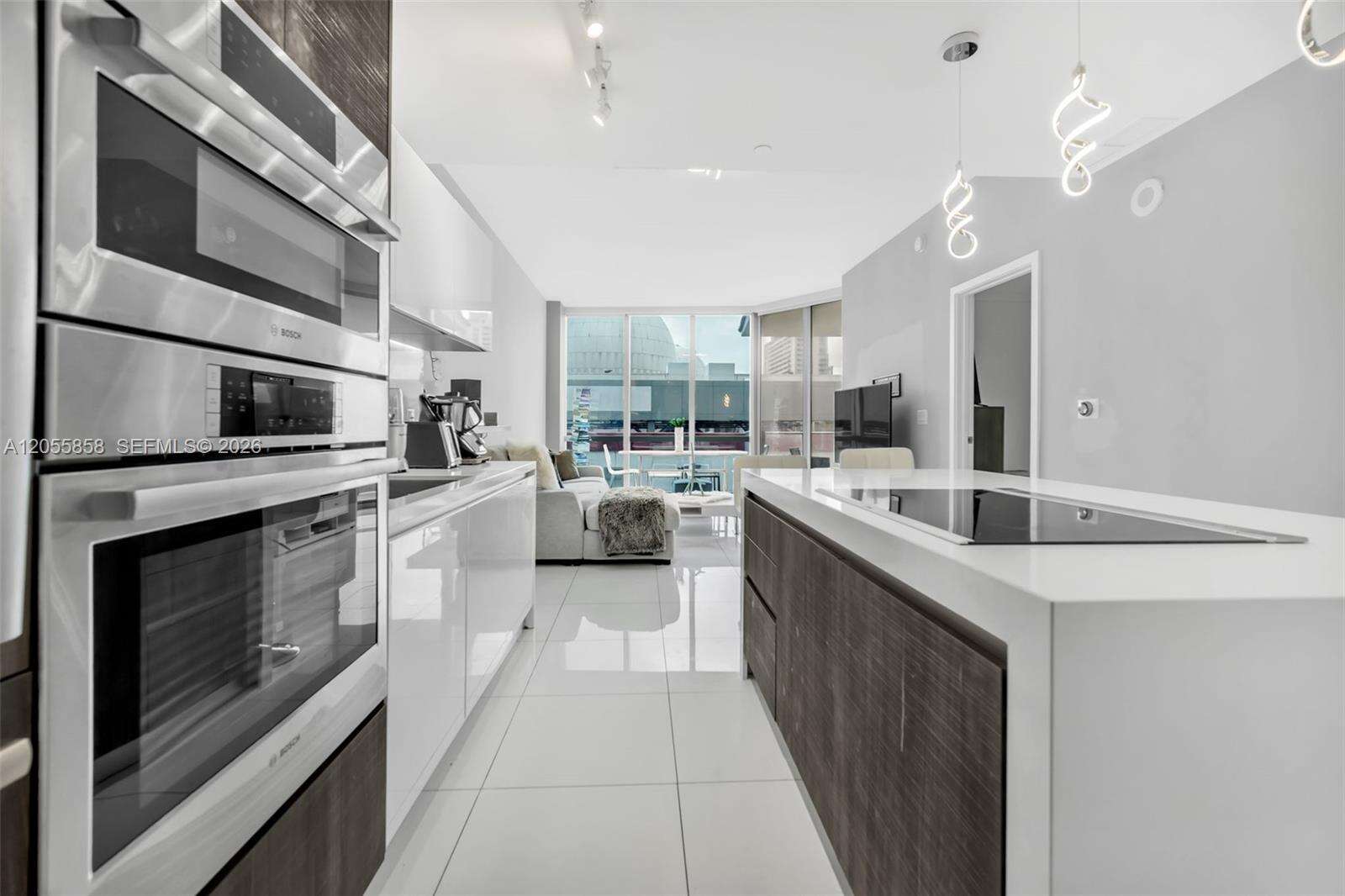 Paramount Miami Worldcenter at 851 1 Ave, Miami, FL 33132 - For Rent photo 6