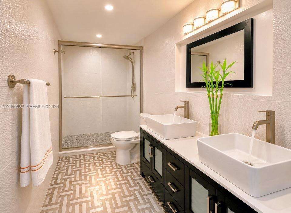 Parker Plaza at 2030 Ocean Dr, Hallandale Beach, FL 33009 - For Rent photo 25